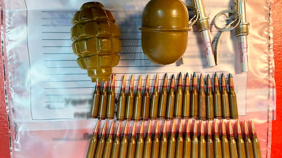 Протитанковий гранатомет, гранати та набої: поліція виявила у жителя Чернігівщини зброю