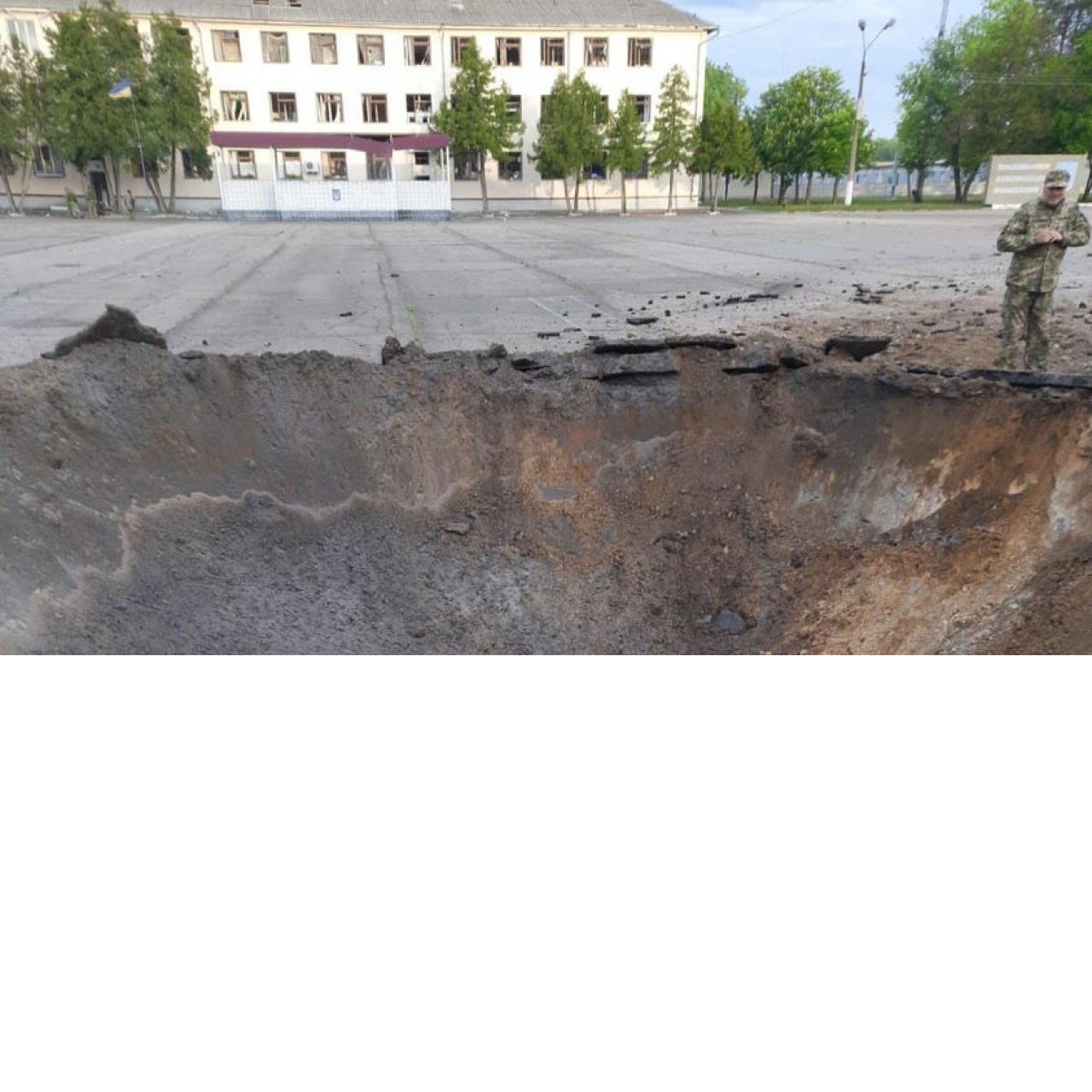 По поселку Десна на Черниговщине враг нанес ракетные удары, есть погибшие и много раненых