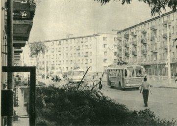вид на улицу Шевченка в Чернигове ( примерно конец 60х годов 20 столетия).
