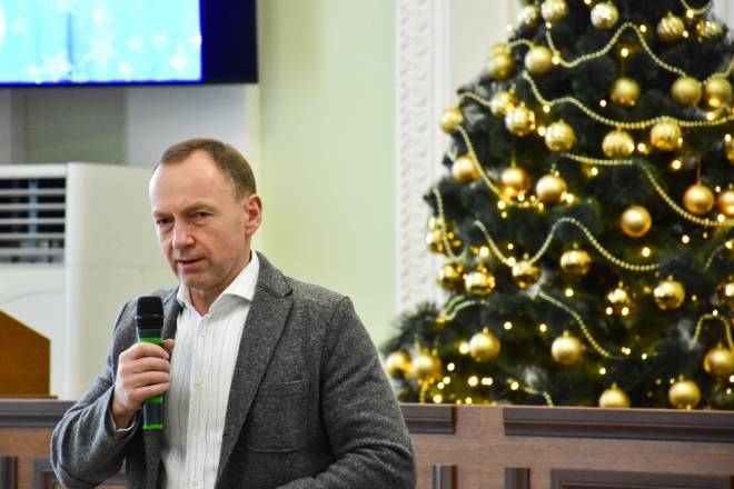Міський голова привітав колектив міської ради з прийдешніми Новим роком та Різдвом Христовим